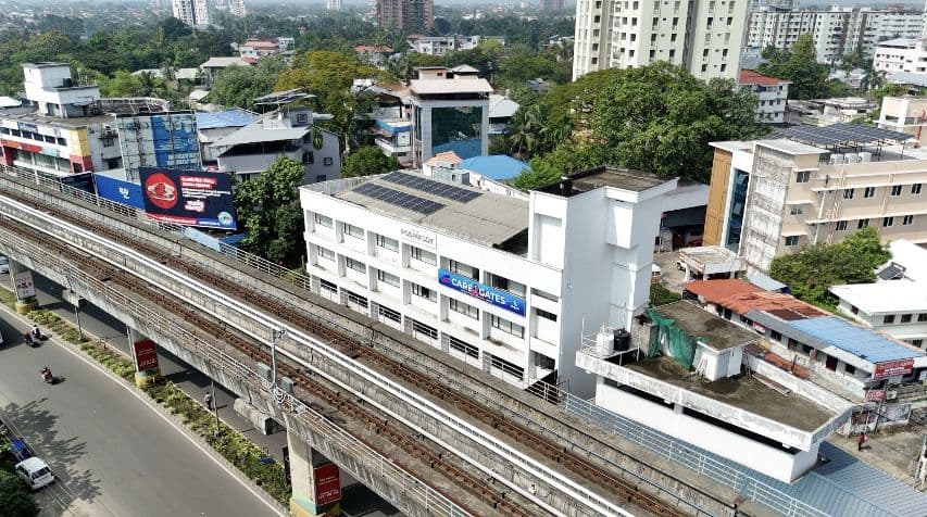 Lingoda und Care Gates eröffnen erstes Sprachzentrum in Kochi, Kerala, Indien